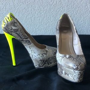 Platform Stiletto Pump